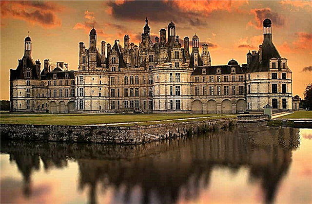 TOP 10 istana abad pertengahan yang paling popular di Perancis