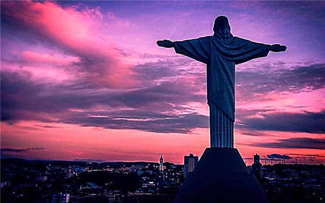 TOP 15 mest berømte statuer af Jesus Kristus i hele verden