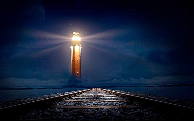 Le plus grand phare du monde. Photo et description