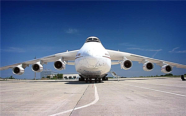 Didžiausias lėktuvas pasaulyje (+ NUOTRAUKOS)