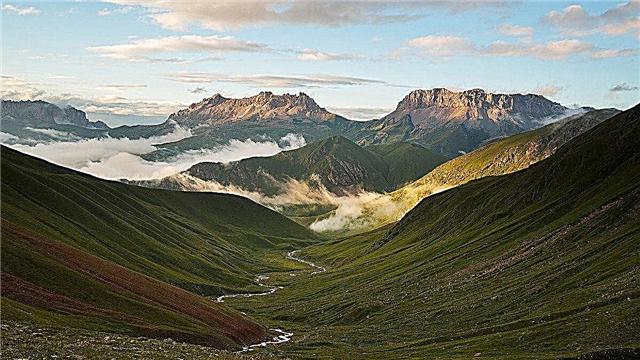 Az első 10 leghíresebb nemzeti park Oroszországban