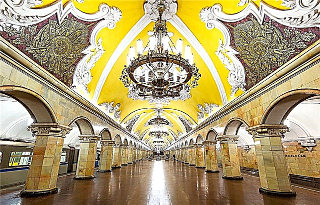 Las 10 estaciones de metro más bellas de Moscú