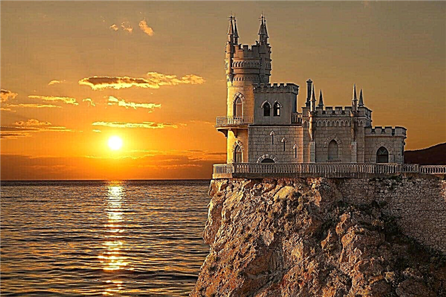 Top 10 most beautiful places of Crimea for a wonderful holiday