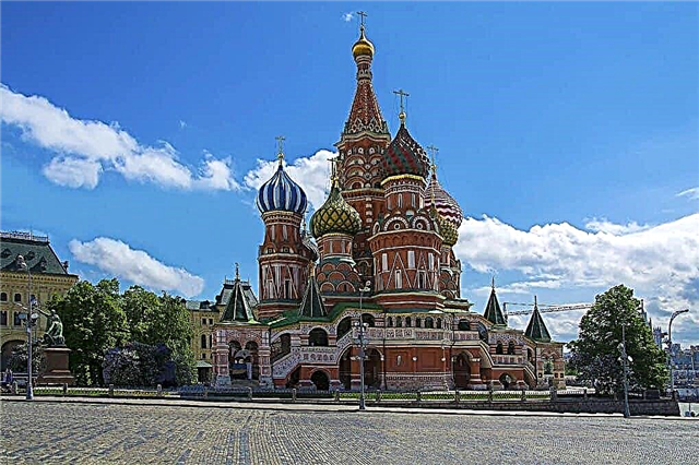 10 beroemdste bezienswaardigheden van Rusland moeten bezoeken