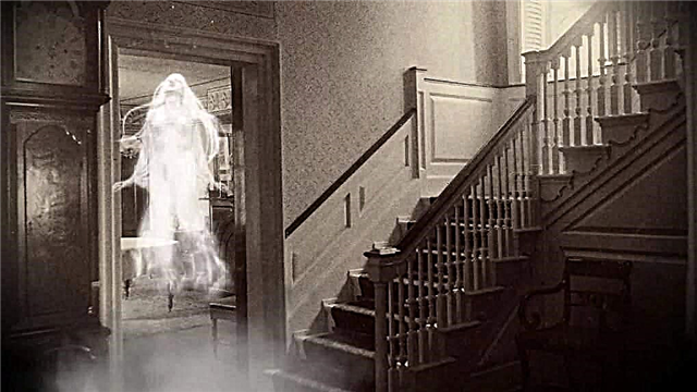 10 علامات على أن الأشباح تعيش في منزلك