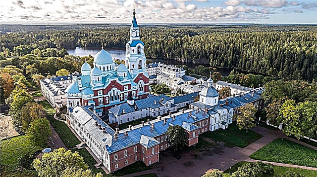 10 biara tertua di Rusia
