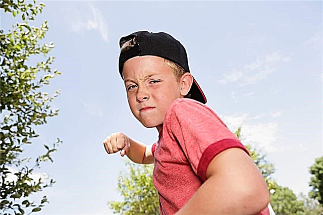 10 règles que vous devez dire à l'enfant pour qu'il puisse se défendre