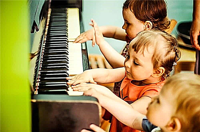 10 أسباب لإرسال طفلك إلى مدرسة الموسيقى