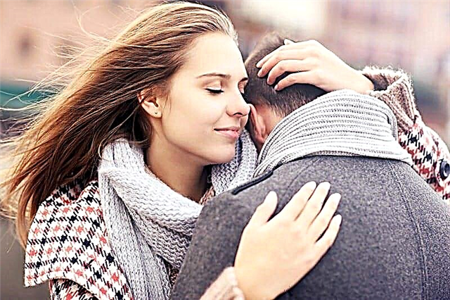 10 things that every man expects from his woman