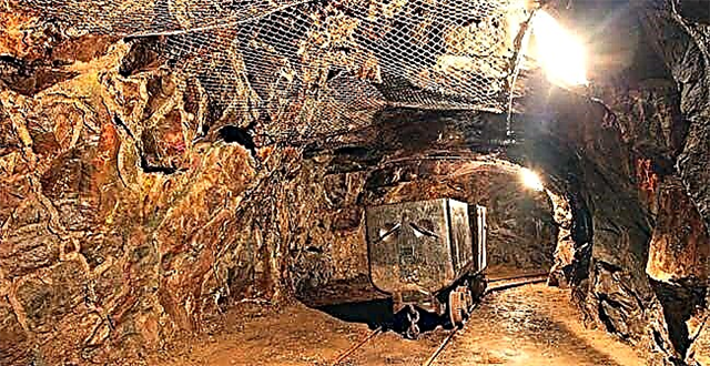 世界で最も深い鉱山